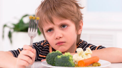 ¿Qué podemos hacer para que los niños coman más verduras? ¿Qué podemos hacer para que los niños coman más verduras?