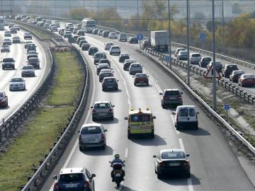 Tr&aacute;fico en las carreteras