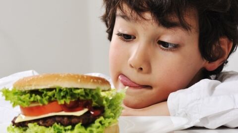 Los 10 errores más comunes en la alimentación infantil Los 10 errores más comunes en la alimentación infantil