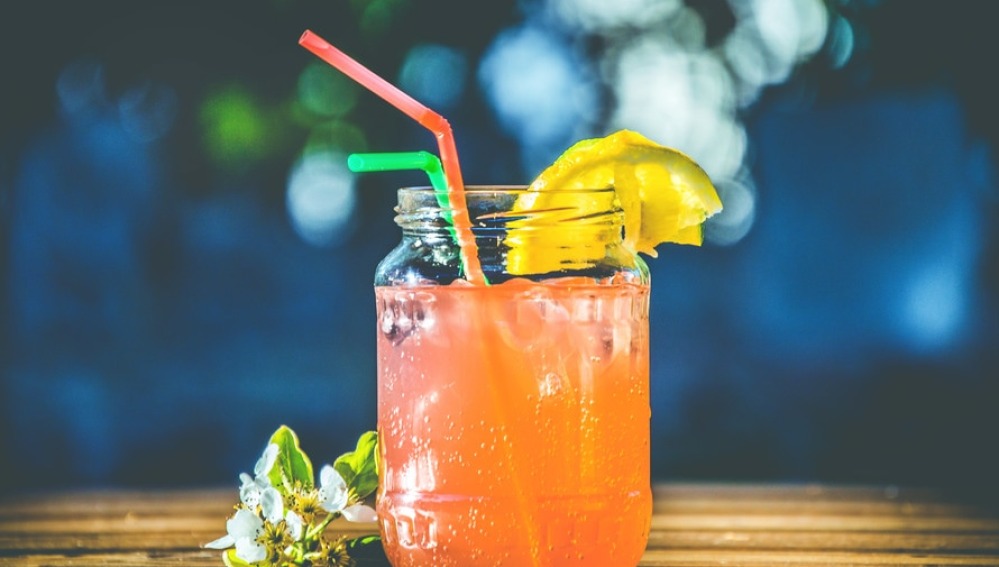 Refréscate con las bebidas más saludables de este verano