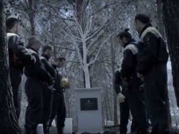 Los bomberos de la asociación '(Fo)rest in Peace' piden convertir los bosques en cementerios 