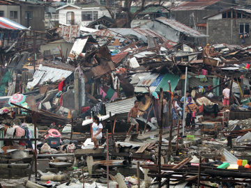 El tifón Yolanda arrasa Haiyán