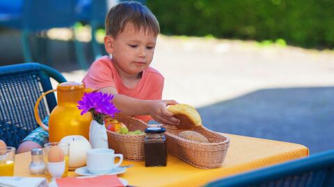 ¿Qué desayunan los niños españoles? ¿Qué desayunan los niños españoles?