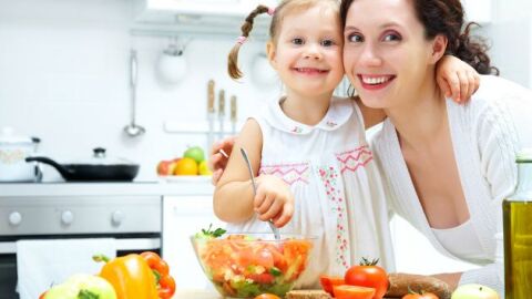 Siete h&aacute;bitos saludables para prevenir el sobrepeso infantil