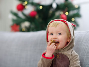 Las comidas fuera de casa esta Navidad pueden aumentar el riesgo de reacciones alérgicas en niños