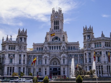 Los edificios municipales de Madrid funcionan ya con energía 100% renovable