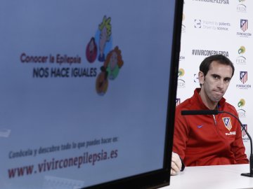 Diego Godín apoya la promoción del deporte para controlar las crisis epilépticas en niños