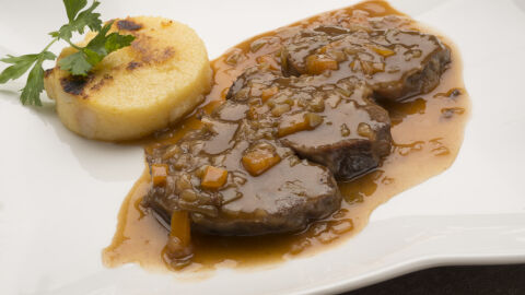 Carrilleras de ternera con polenta