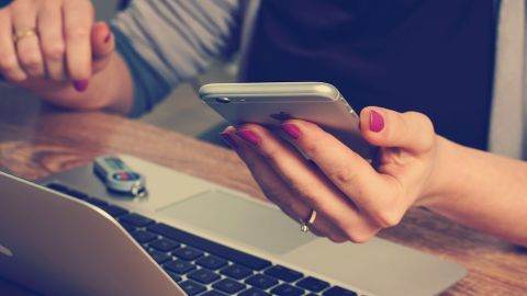 Apple cambiar&aacute; las bater&iacute;as de los m&oacute;viles por 25 euros