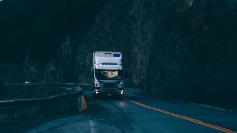 Camión en una carretera
