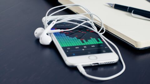 Un móvil con reproductor de música Un móvil con reproductor de música