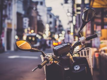 Moto en la ciudad