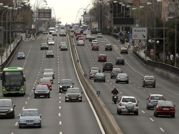 Tr&aacute;fico en las carreteras