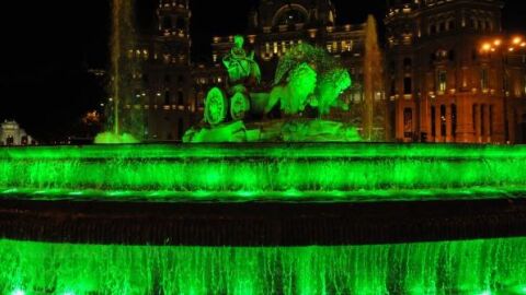 Madrid ilumina de verde la Cibeles para celebrar el D&iacute;a Internacional del Reciclaje 