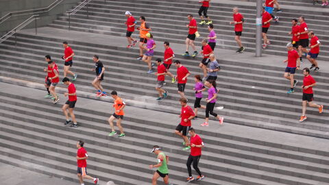Un grupo de runners durante una masterclass