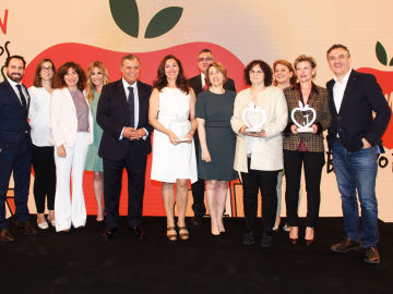 Foto de familia de la VI edición de los Premios Coles Activos