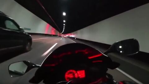 Detenido un motorista que se grabó circulando a más de 250 Kilómetros por hora