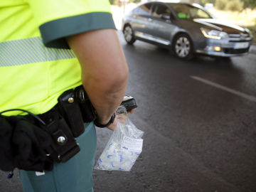 La DGT detecta en dos d&iacute;as m&aacute;s de 2.000 conductores al volante bajo los efectos del alcohol y drogas 