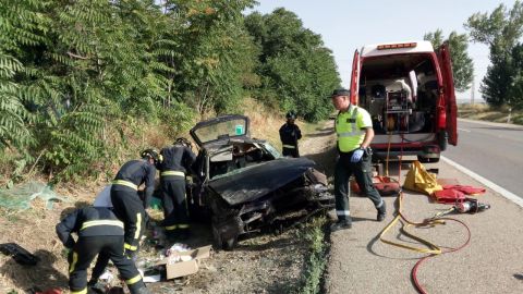 Heridas dos personas en un accidente de tráfico en la N-601 a la altura de Hornillos de Eresma (Valladolid) 