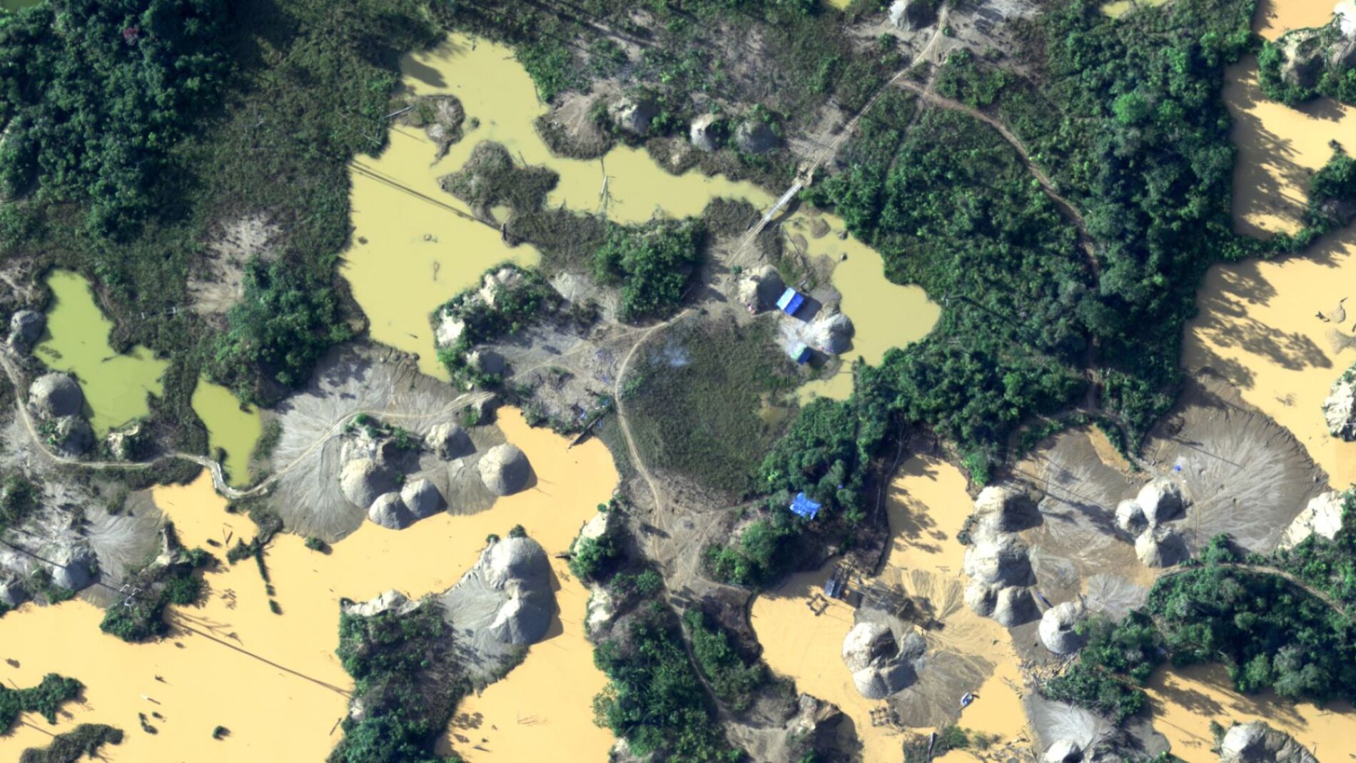 Un dron capta la deforestación en la selva amazónica de Perú