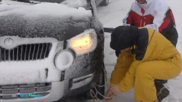 Tiempo de nieve, tiempo de cadenas para las ruedas del coche y otras soluciones