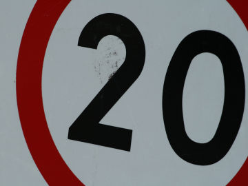 Calles a 20 km/h: as&iacute; es el nuevo l&iacute;mite que quiere DGT para la ciudad