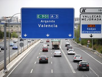 Tr&aacute;fico en la A3, carretera de Valencia.