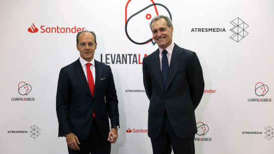 Rami Aboukhair, consejero delegado de Santander España, y Silvio González, consejero delegado de Atresmedia