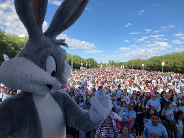 Bugs Bunny en la Marcha de Objetivo Bienestar 