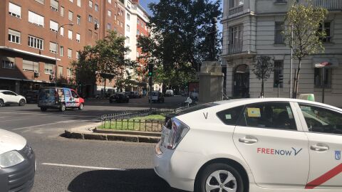 En mal estado en la calle Juan bravo esquina con Velasquez 