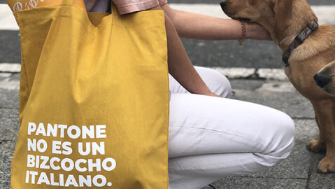 Reclam presenta su colección limitada de 'tote bags' Reclam presenta su colección limitada de 'tote bags'