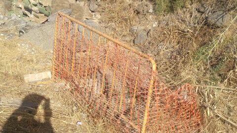 Tramo de la Nacional 340 del km 285 al 288 entre las localidades de Nerja y torre ,con arquetas sumidero peligrosas en caso de salida de la vía contra las que se puede estrellar el vehículo, y falta de asfalto y limpieza de la calzada y el arcén
