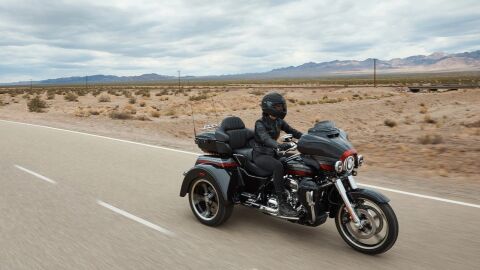 Motocicleta CVO Tri Glide