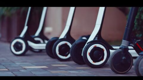 El 'KickScooter T60' será capaz de volver a una estación de carga solo después de terminar un servicio. 