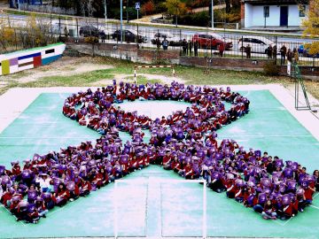 Lazo morado contra la violencia de género