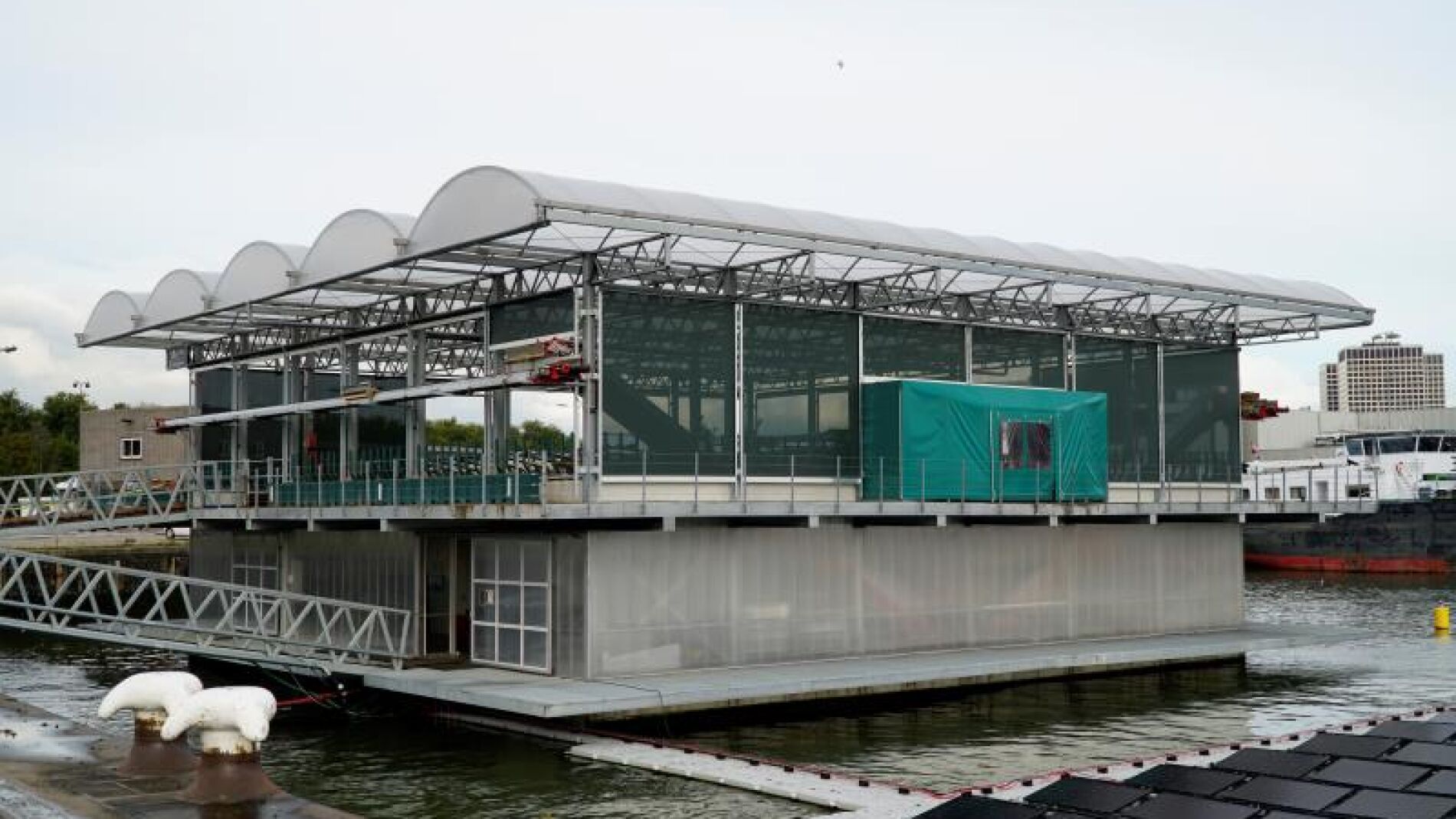 Floating farm