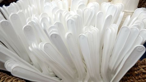 Utensilios de plástico