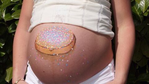 Bellypaint en la tripa de una mujer embarazada