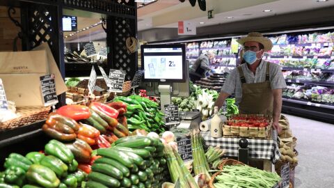 Los establecimientos de alimentaci&oacute;n siguen siendo de primera necesidad