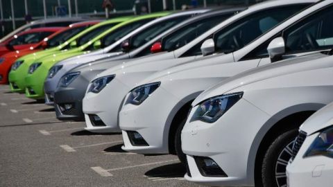 Histórica caída de la venta de coches