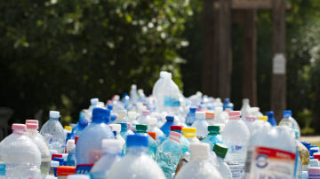 Botellas de plástico