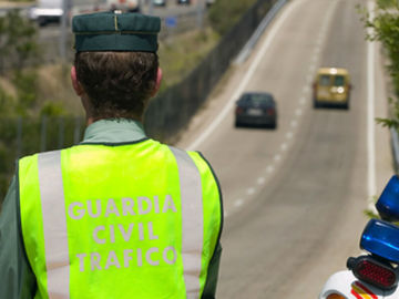 Guardias civiles de Tr&aacute;fico en la reserva se proponen como examinadores