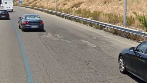 Carretera con agujeros