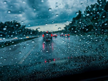 Si la lluvia es muy fuerte, es mejor no coger el coche