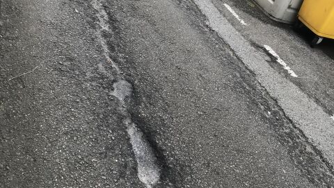 Carretera con hoyos