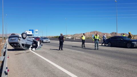 Accidente de circulación en la autovía en Elche.