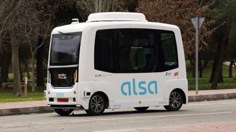 Primer autobús autónomo 