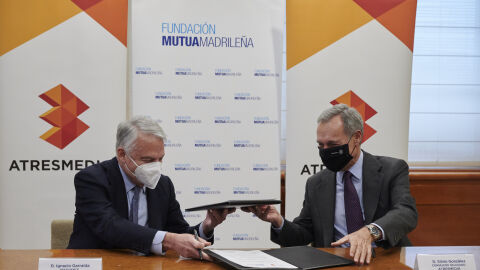 Fundación Mutua Madrileña y Antena 3 Noticias han renovado su compromiso para seguir combatiendo la violencia de género a través de la acción de Responsabilidad Corporativa ‘Contra el maltrato. Tolerancia Cero’ Fundación Mutua Madrileña y Antena 3 Noticias han renovado su compromiso para seguir combatiendo la violencia de género a través de la acción de Responsabilidad Corporativa ‘Contra el maltrato. Tolerancia Cero’