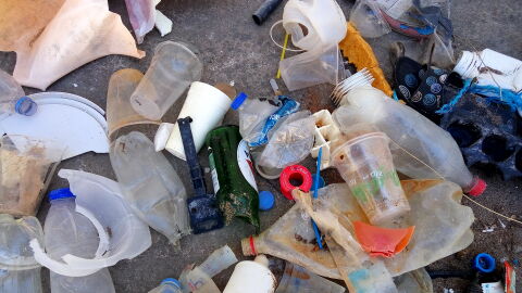 El turismo es el principal responsable de la basura marina en las playas del Mediterraneo El turismo es el principal responsable de la basura marina en las playas del Mediterraneo