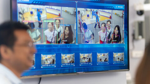Software de reconocimiento facial en un supermercado chino